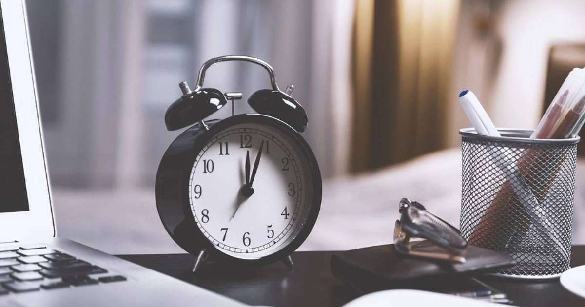 "08:00-де басталып, 17:30-да аяқталады": Өскемен де жаңа жұмыс кестесіне көшті