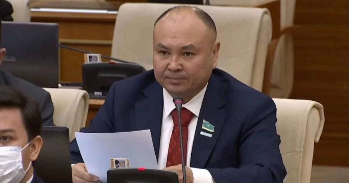Мәжіліс депутаты "Назарбаевтың тұсында байыған" олигархтарды билігінен айыру керегін айтты