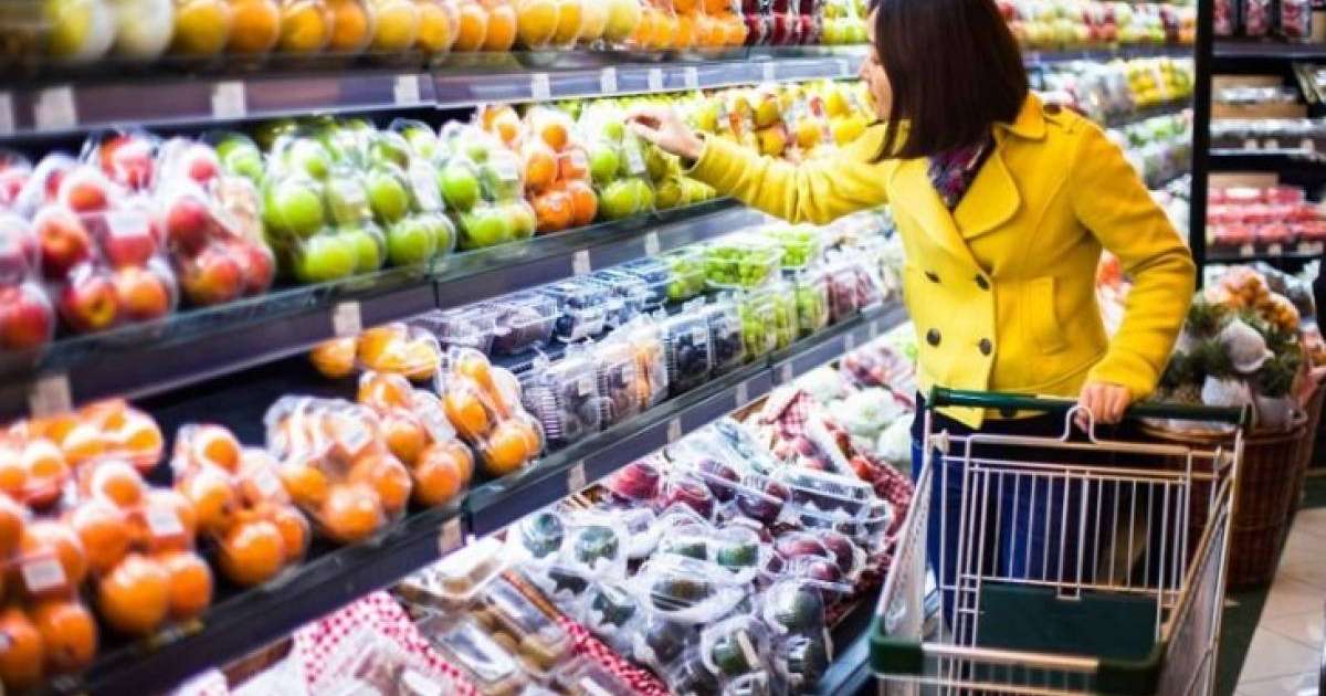 Елорда дүкендерінің бірінде тауар рубльмен сатылған – Жамаубаев мұны заңсыздық деп атады