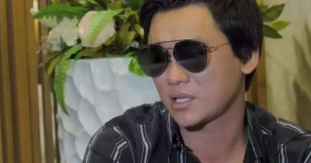 Қызды желкелеп көлікке мінгізген: Қайрат Нұртастың басы тағы дауға қалды (видео)