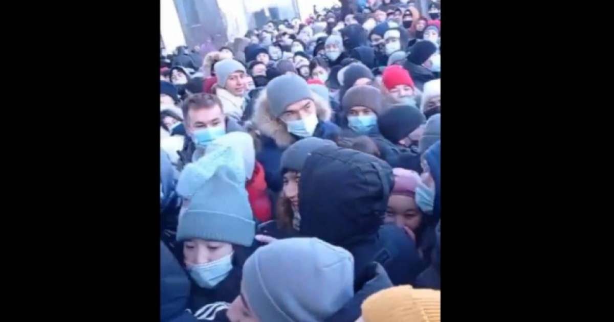 Сәуле Әбілдаханқызы: Бізде бес мың үшін тыржалаңаш дүкенге де келген