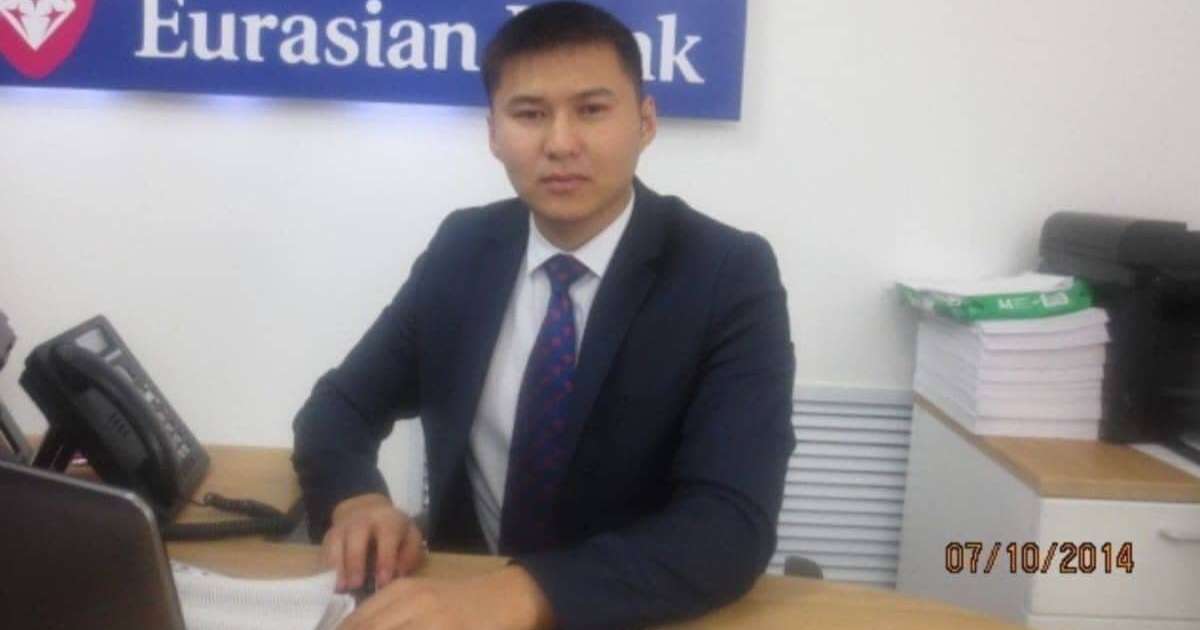 Қазақстандықтардың ақшасын ұтысқа тігіп, туыстарының несиесін жапқан банкир: Қатты ұяламын