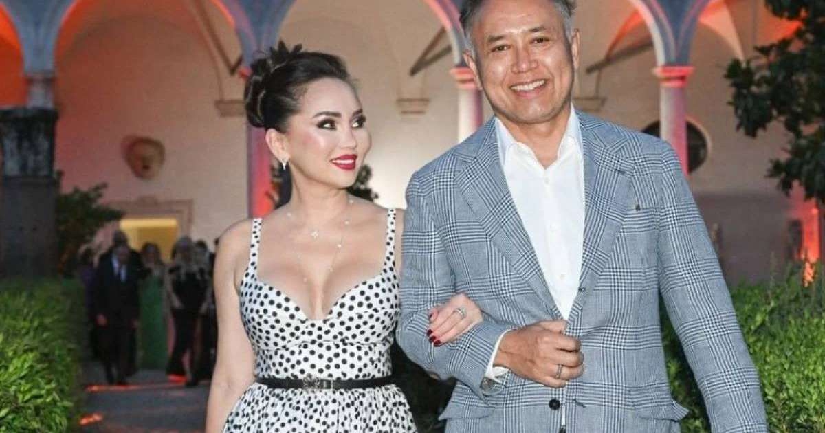 "Үш ай тұрып келдік": Баян Мақсатқызы Дубайдан оралды