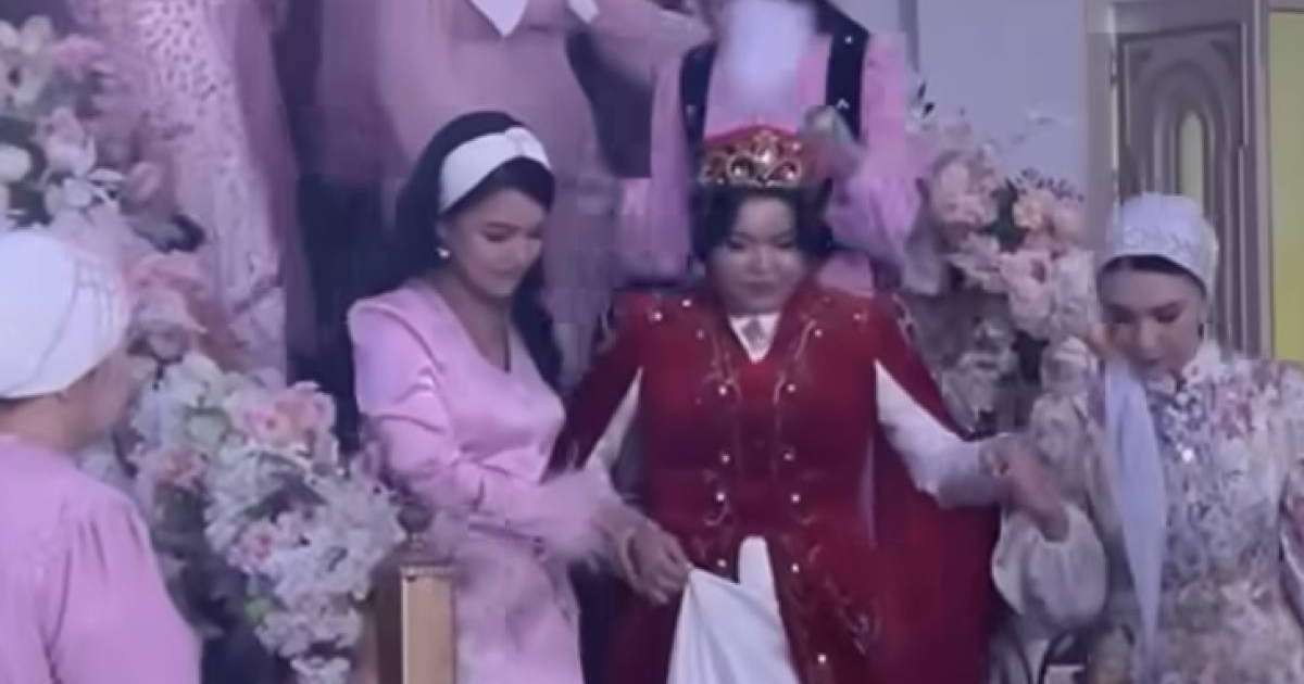 12 жеңгесі қайын сіңілісін өздері ұзатқан видео елді тәнті етті (ВИДЕО)