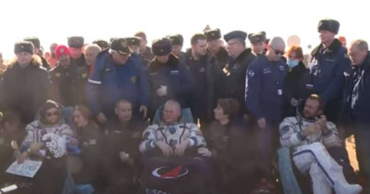 Әлемдегі тұңғыш киноэкипаж Қазақстан аумағына қонды