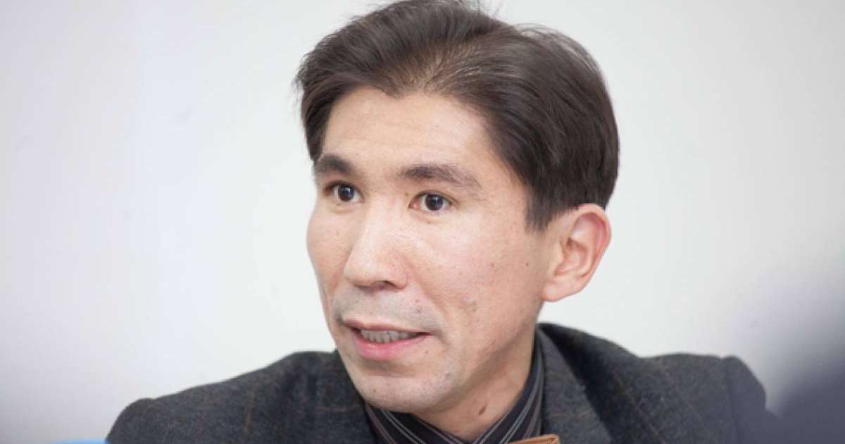 Латынға көшу «отарлық мұрадан арылудың» жолы – Досым Сатпаев