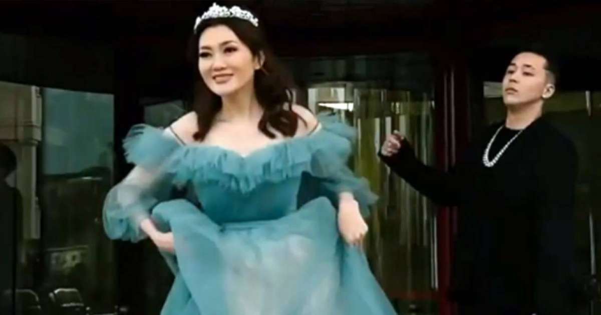 "Осыдан соң Боратқа қалай ренжиміз": Отандық журналист Ерке Есмахан мен AZ-дің әзіліне сын айтты