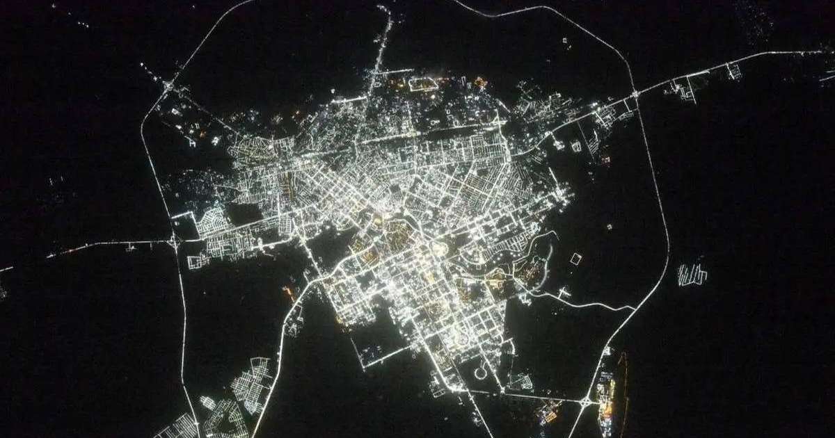 Жүрекке ұқсайды - Роскосмос түнгі Астананың фотосын жариялады