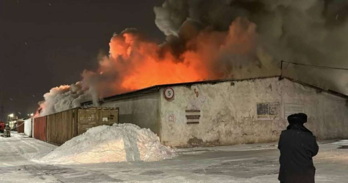 Балқашта "Қазақмыс"-тың қоймасында өрт болды