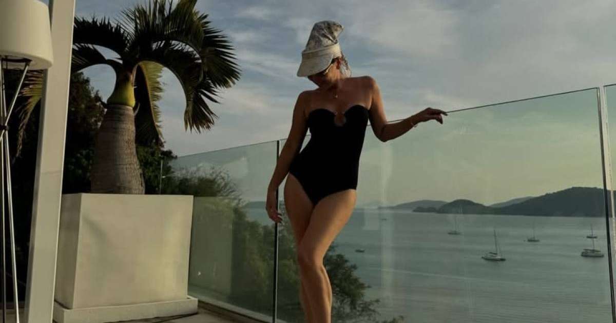 “Бауырың қара жамылып отыр” - Баян Мақсатқызының ашық суреті елдің сынына ұшырады