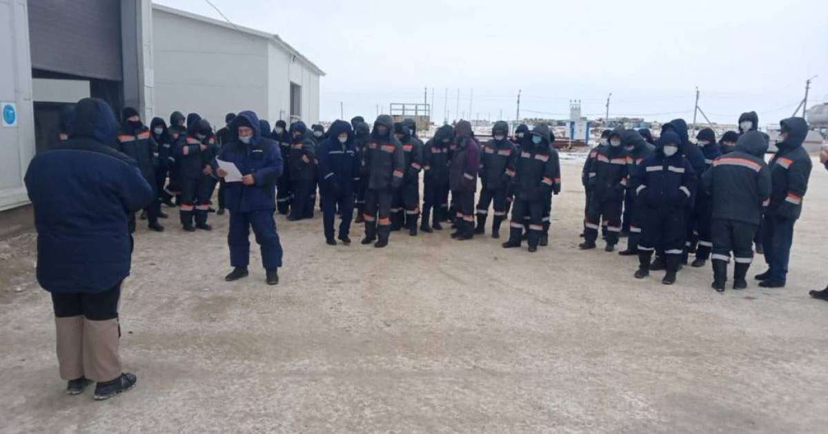 Жалақыларына 40 мың қосылады. Ақтөбе облысында мұнайшылар ереуілді тоқтатты