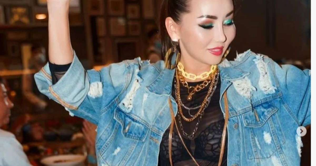 "Тамағыма пышақ тақады": Баян Алагөзова 90-жылдарды еске алды