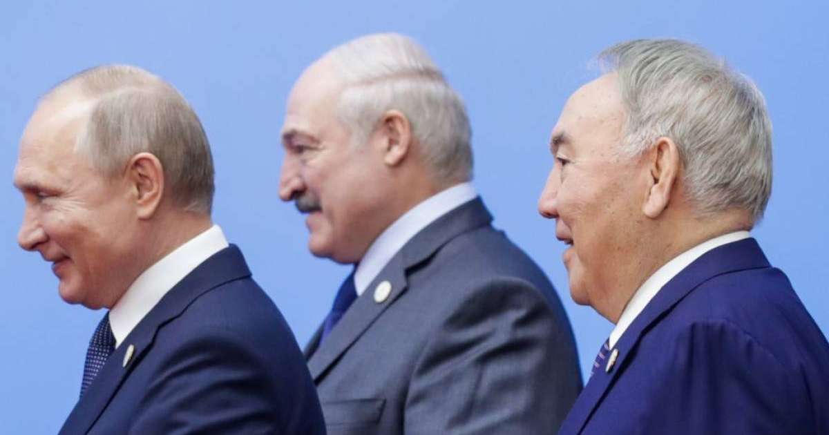 Диктаторлардың өлімінен кейін демократия орнай ма?