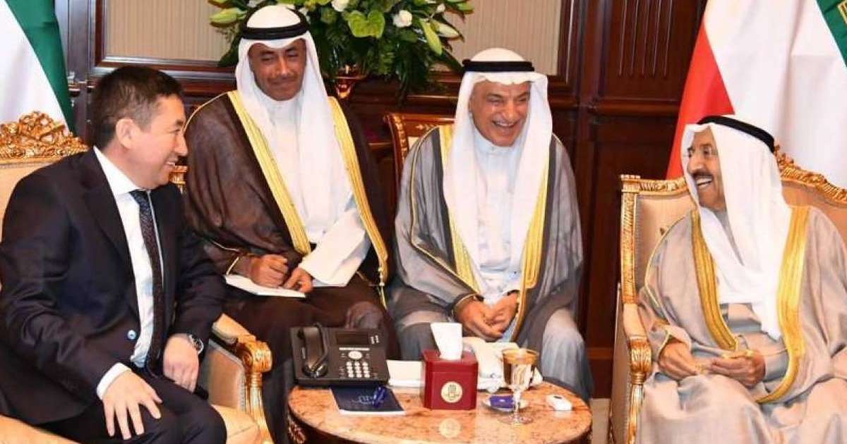 哈萨克斯坦大使向科威特埃米尔递交国书