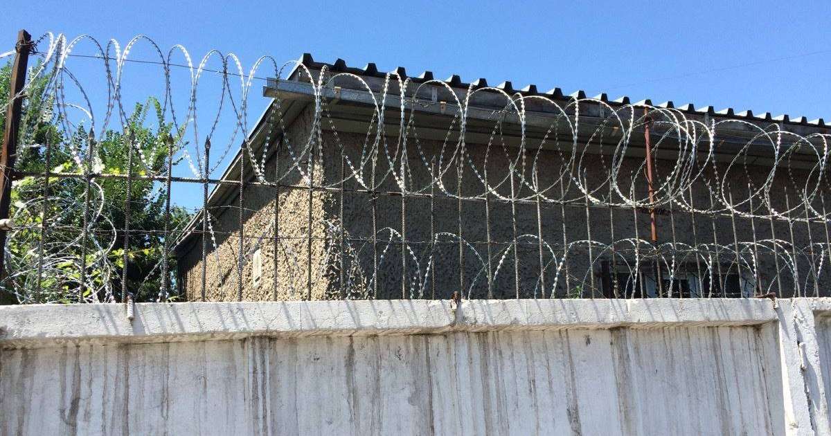 "Соққыға жығылған" демпартия белсендісінің медициналық көмекке зәру екені хабарланды