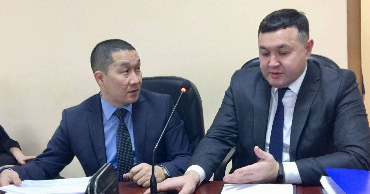 Нұр-Сұлтанда сот залынан видео жарияланғаннан кейін екі адвокат лицензиясынан айрылды