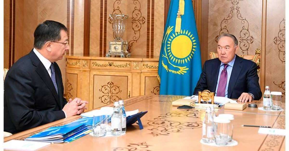 首任总统接见民族和睦大会副主席图伊梅巴耶夫