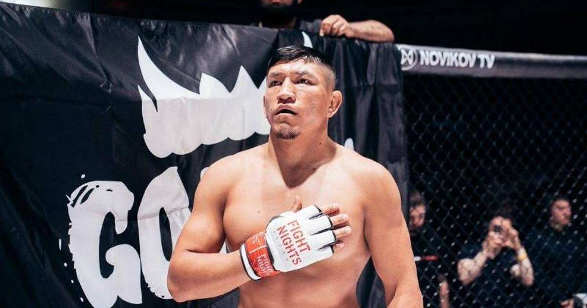 Қуат Хамитов қарсыласын 45 секундта нокаутқа түсірді (ВИДЕО)