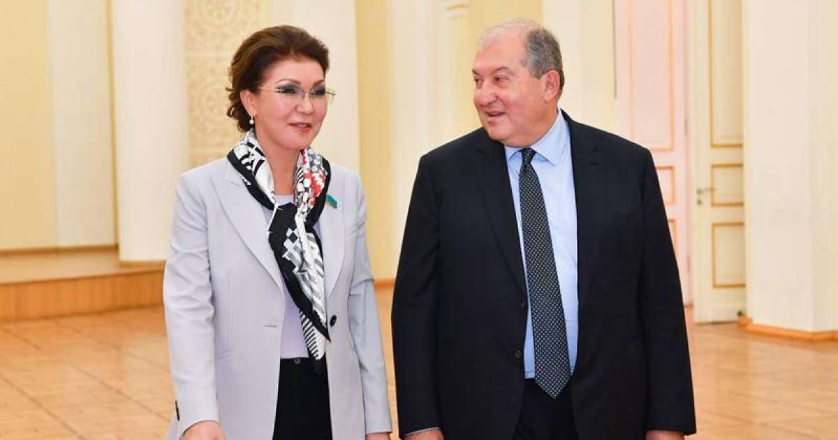 参议院议长会见亚美尼亚总统萨尔基相