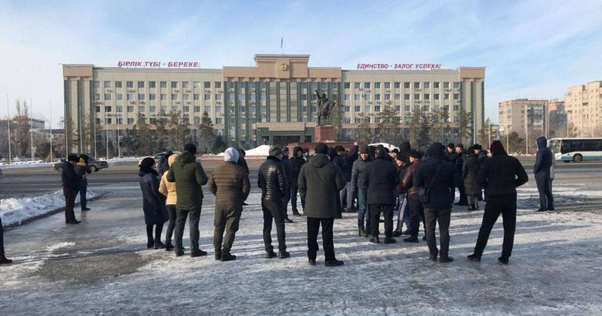 Қаржы пирамидасына алданғандар Ақтөбе әкімдігіне тағы да барды