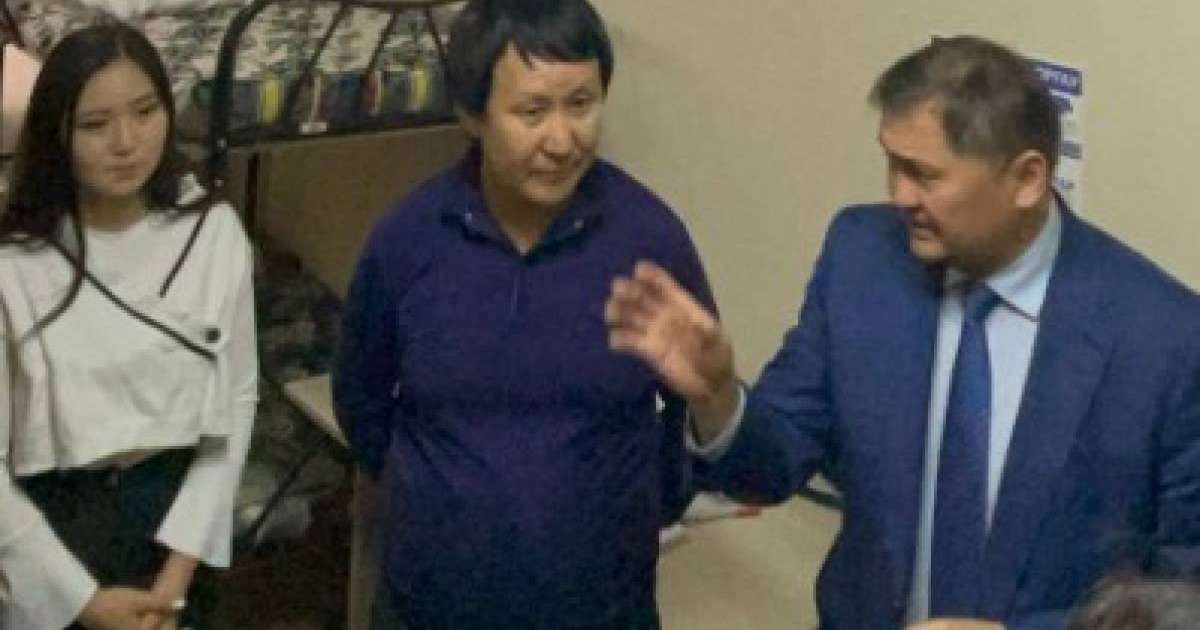 "100 адамға лицензия сұраса, сонша адамды жатақханамен қамтамасыз етуі керек" - Саясат Нұрбек