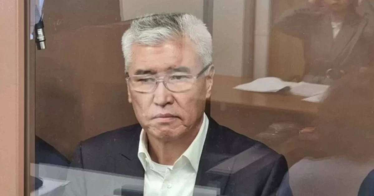 "Заңды әрекетім үшін жапа шектім": Экс-министр Арыстанбек Мұхамедиұлы Тоқаевқа хат жазды