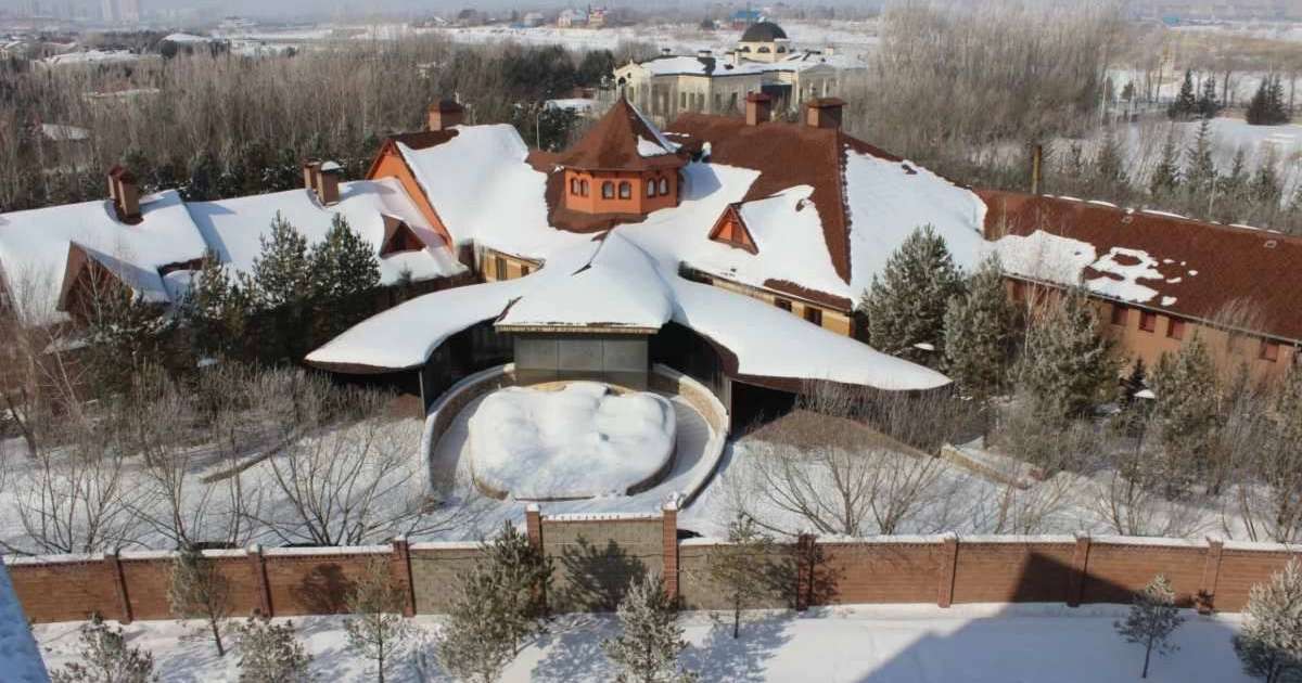 1,8 миллиард теңге: Кәрім Мәсімовтың Астанадағы үйі сатылымға шықты