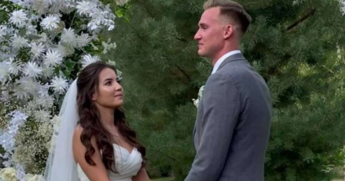 Олимпиада чемпионы Дмитрий Баландин белгілі спортшы қызға үйленді