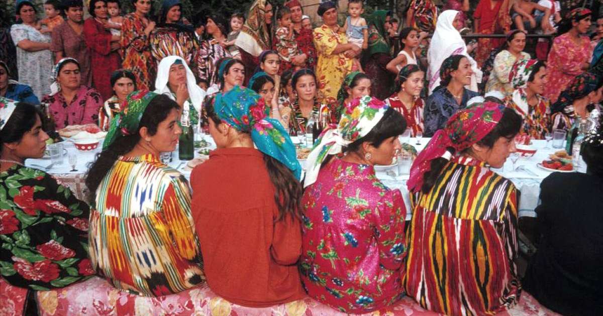 Әйелдер мен еркектерді бөлек жайғастыру керек пе?