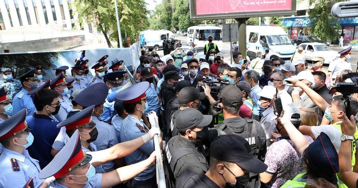 Халықты митингіге шығаратын тек...