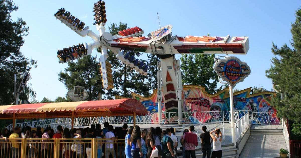 Шымкентте аттракционда ер адам қайтыс болды (Видео)