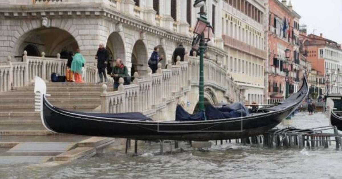 意大利威尼斯遭连日暴雨侵袭 已致2人死亡