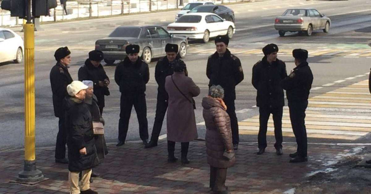 Алматы мен Нұр-Сұлтанда полиция "ҚДТ митингісіне" келгендерді ұстады