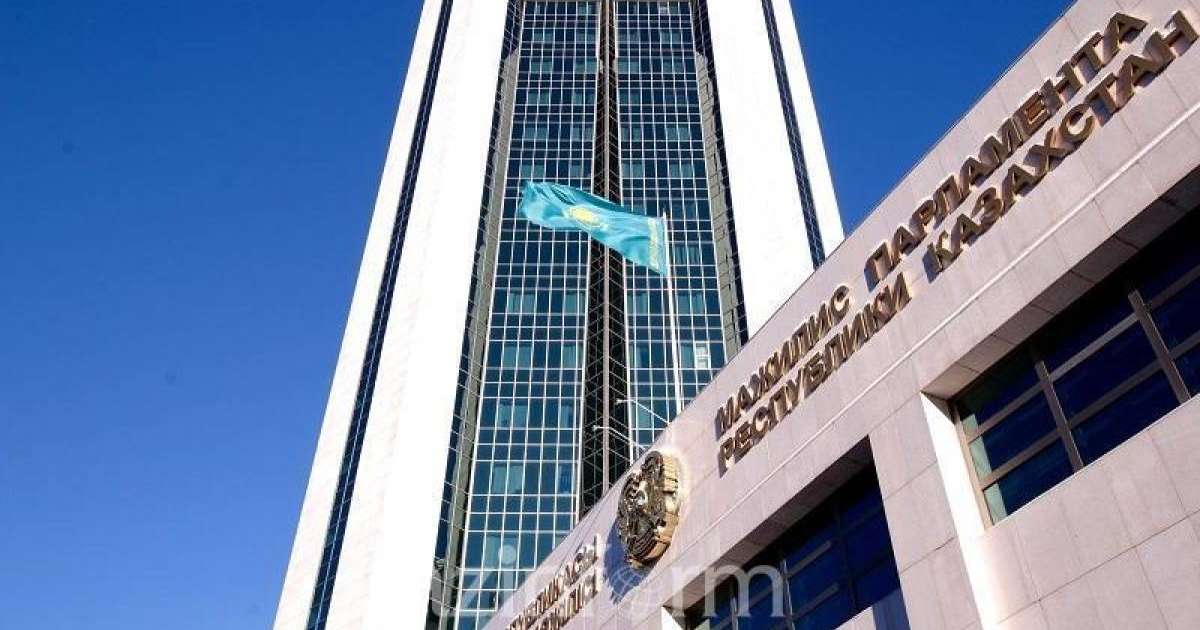 马吉利斯二读通过《强制性社会保险》法案草案