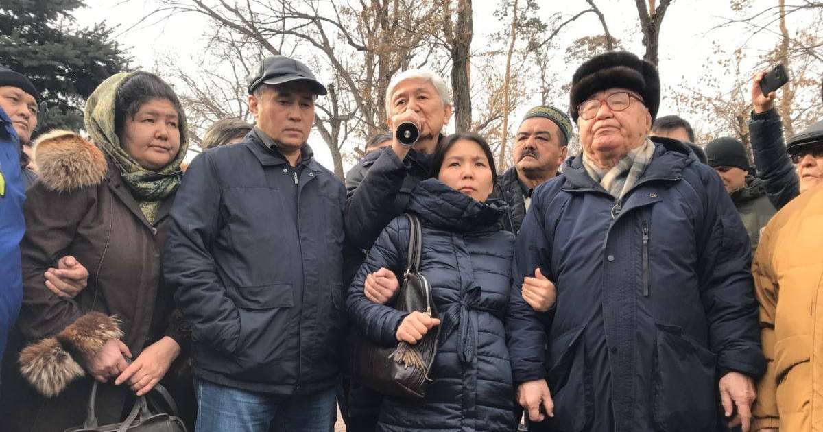 Полиция "Демпартия" митингісіне қатысқандарды ұстай бастады