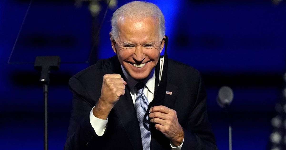 Байден әрбір америкалыққа 1,4 мың доллардан таратып бермек