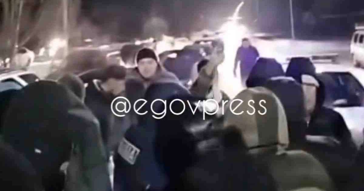 Үш күн жарықсыз отырған Алматы облысының тұрғындары жаппай наразылыққа шықты