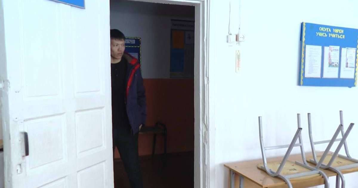 "Белсенділігі үшін жұмыстан қуылған" петропавлдық мұғалім 15 күнге қамалғаны хабарланды