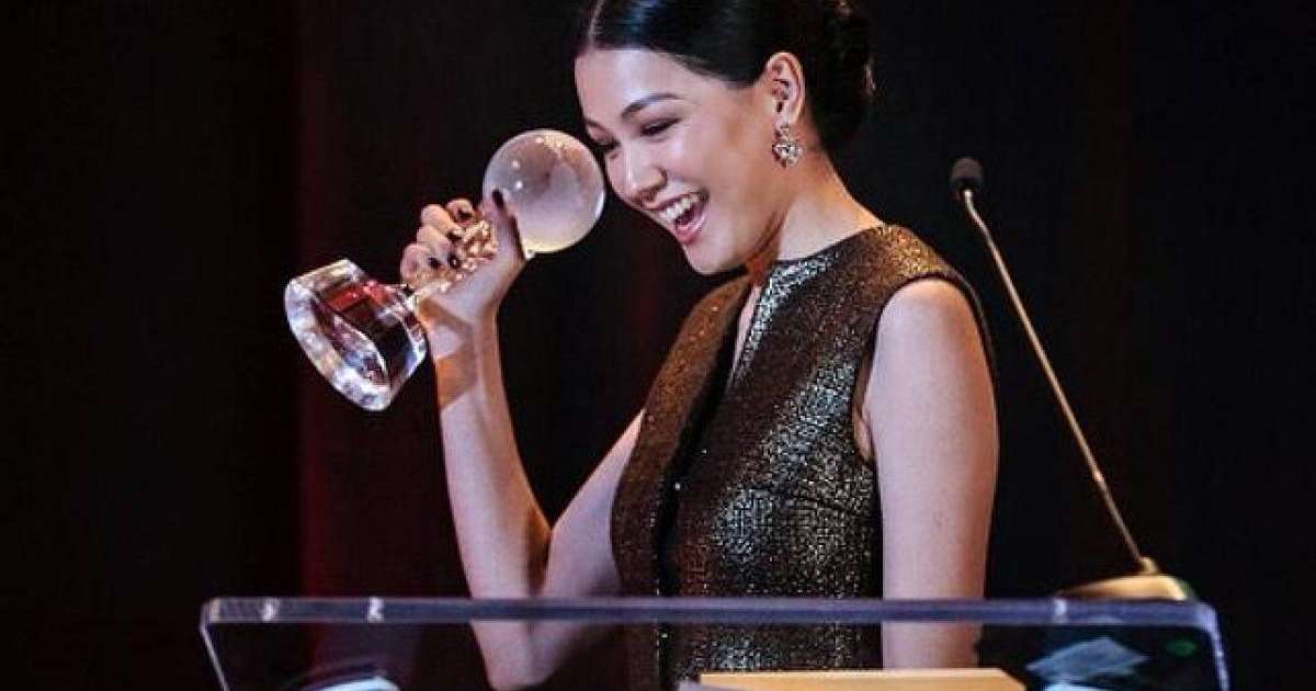 哈萨克斯坦演员获得“金色银幕奖”最佳女主角奖