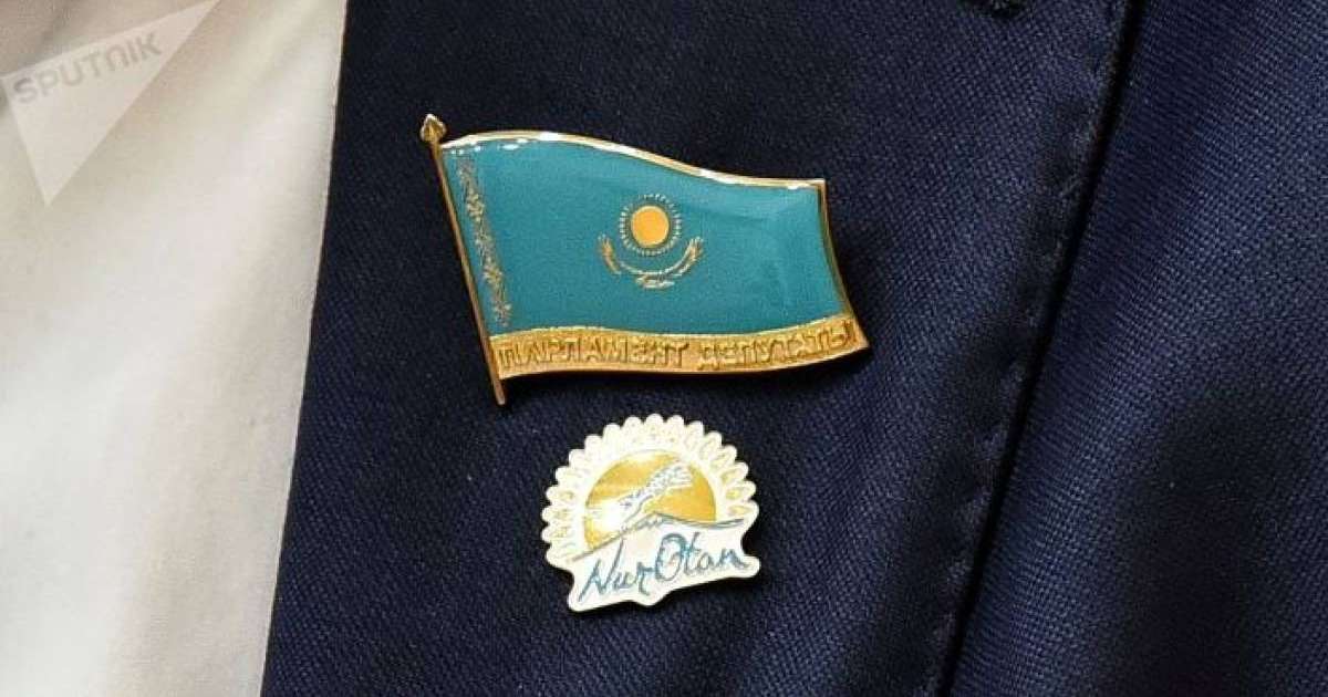 375 сынамалы алтыннан. ОСК депуттарға төсбелгі үшін 24 млн теңге жұмсады