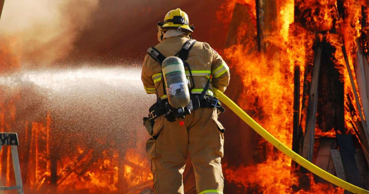 Жатақханадан өрт шығып, екі адам қаза болды