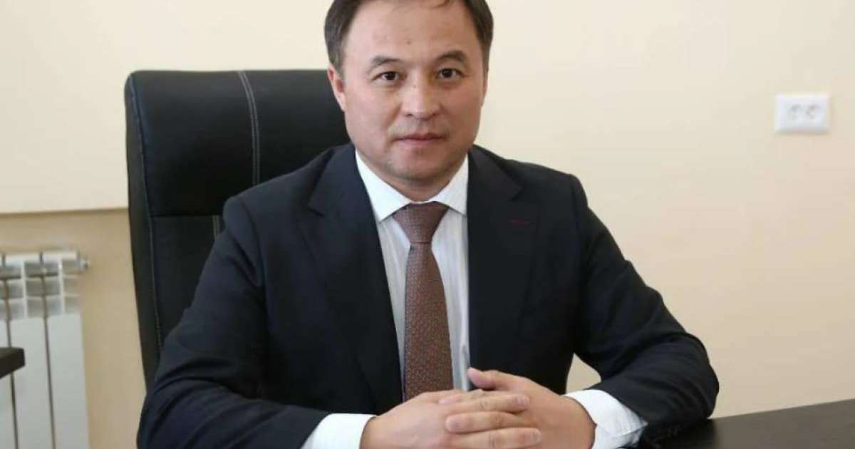 Жезқазған қаласының әкімі қазақ тілін білмейтін мемлекеттік қызметкерді орнына қойды (ВИДЕО)