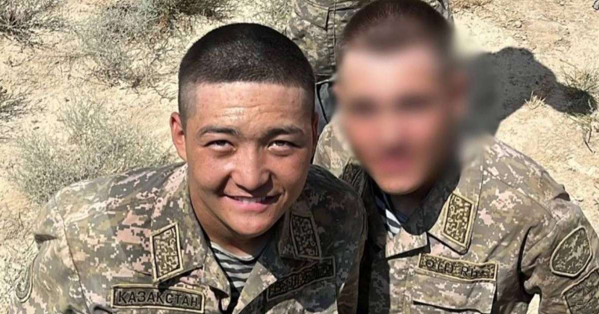 "Қарумен мақтанғым келді": Әскерде оққа ұшқан Марат Барқұловтың өліміне қатысты күдікті сот алдында жауап берді