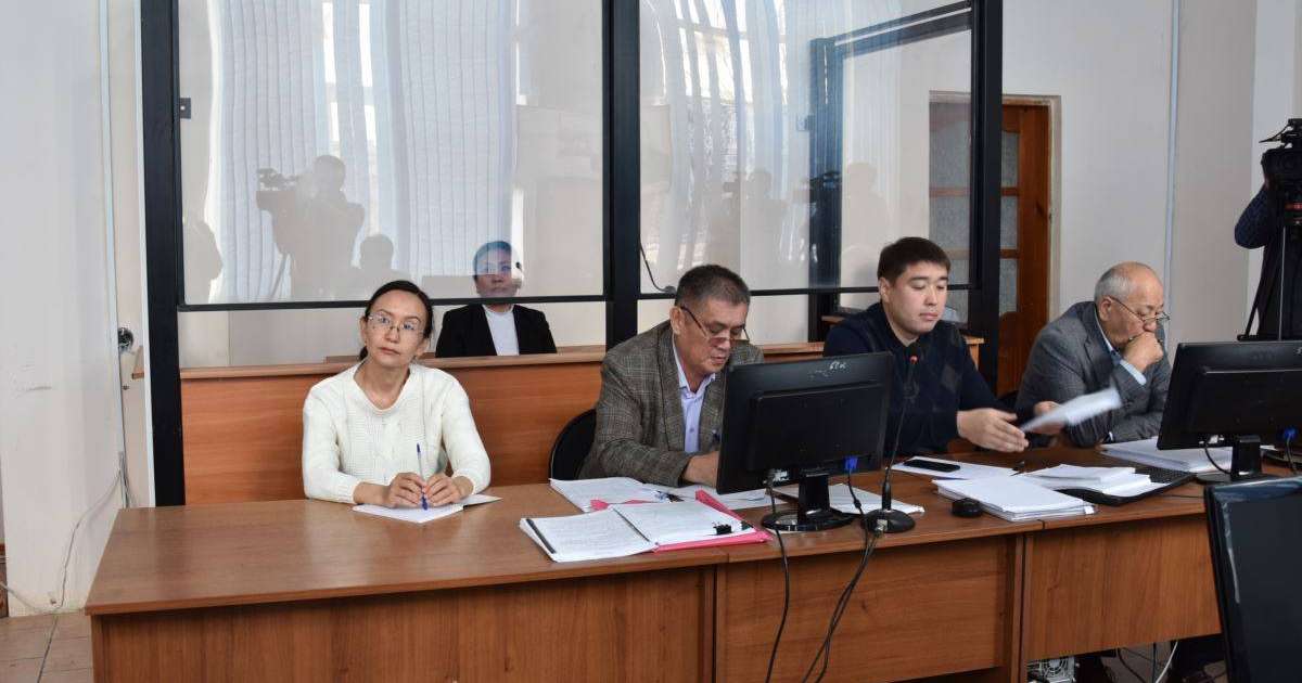 Ақтөбеде "жұрттан үй алып беремін деп ақша алған" инспектор сотталды