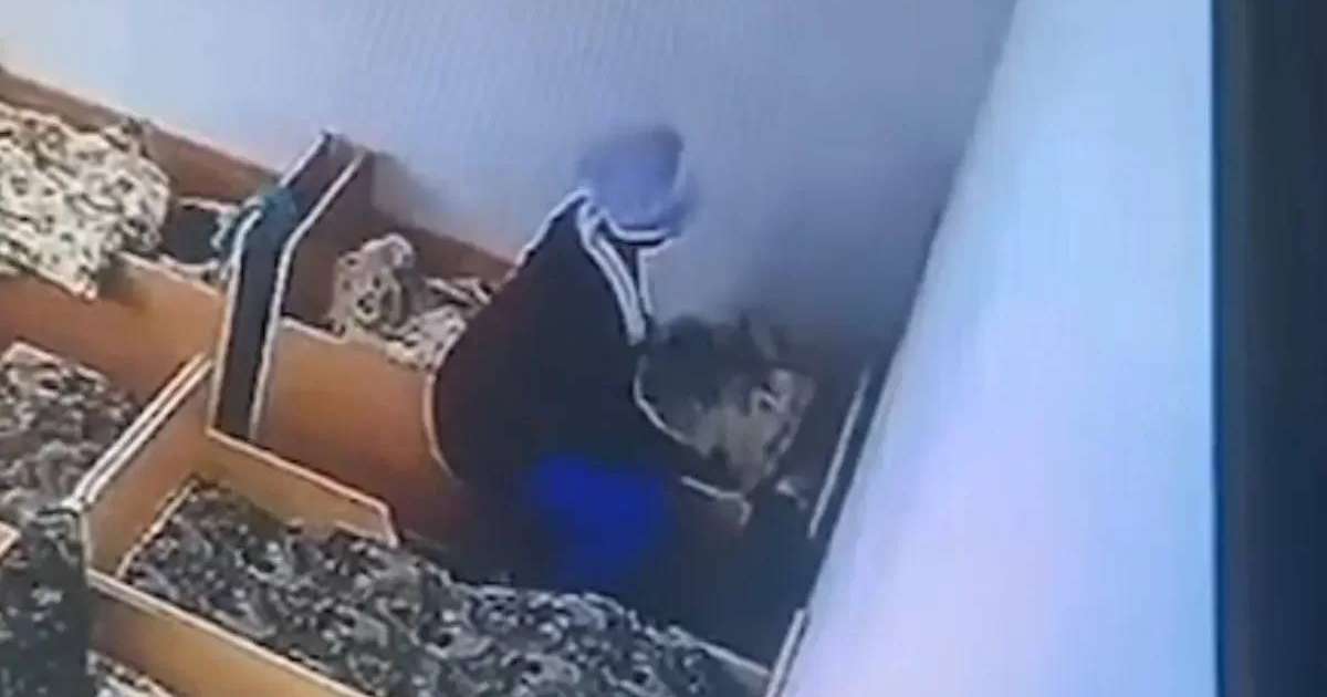 Екібастұздағы балабақшада баланы аяусыз ұрып-соққан тәрбиеші видеоға түсіп қалған