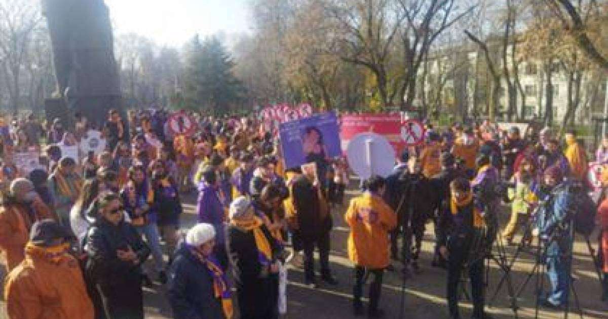 Алматыда өткен митингте Салтанат Нүкенованың ағасы эмоцияға толы сөз сөйледі
