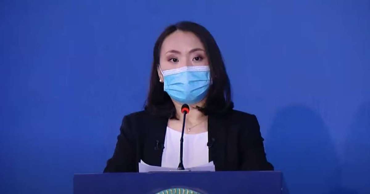 "Нұр Отан" дегенді "Нұрсұлтан" деп оқыған директор жұртты күлдірді (видео)