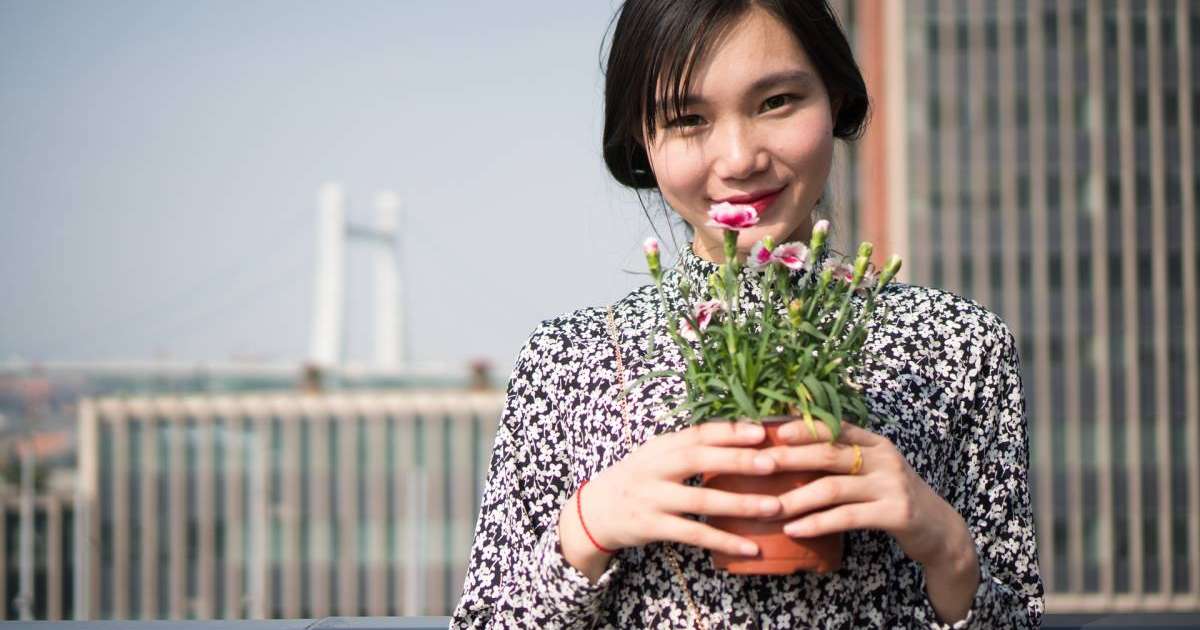 "Не көрінді? Дүниеге қызықтың ба?". 17 жастағы қазақ қызы 70-тегі шалға тимек болған