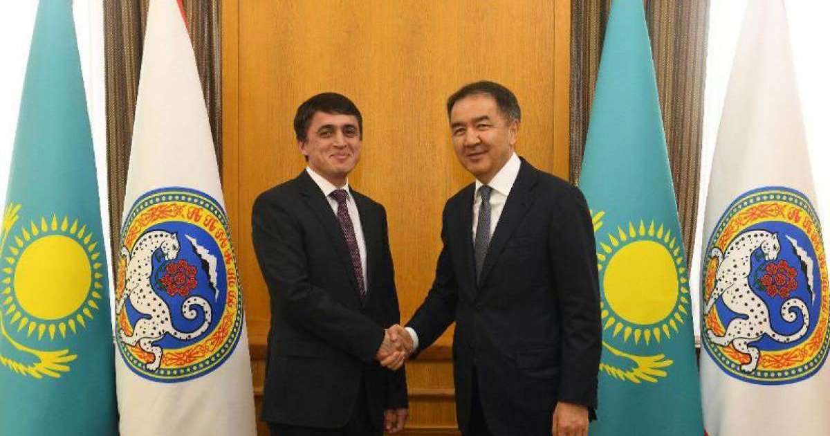 阿拉木图市长会见塔吉克斯坦驻哈总领事