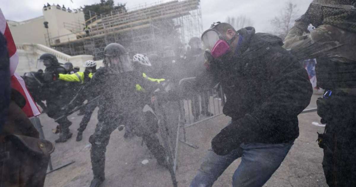 Полиция Вашингтондағы тәртіпсіздіктен бесінші адамның қайтыс болғанын растады